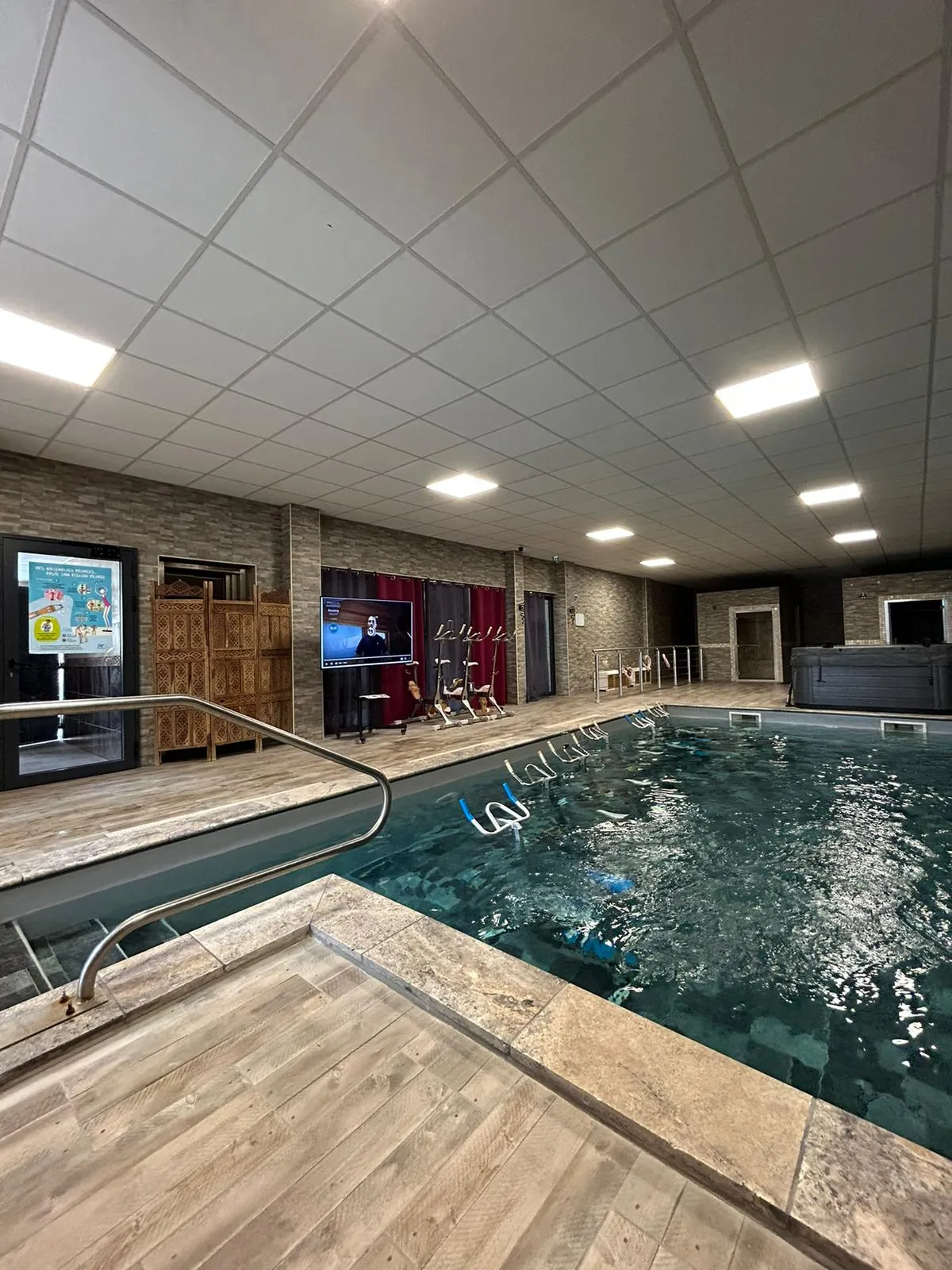 Piscine intérieure